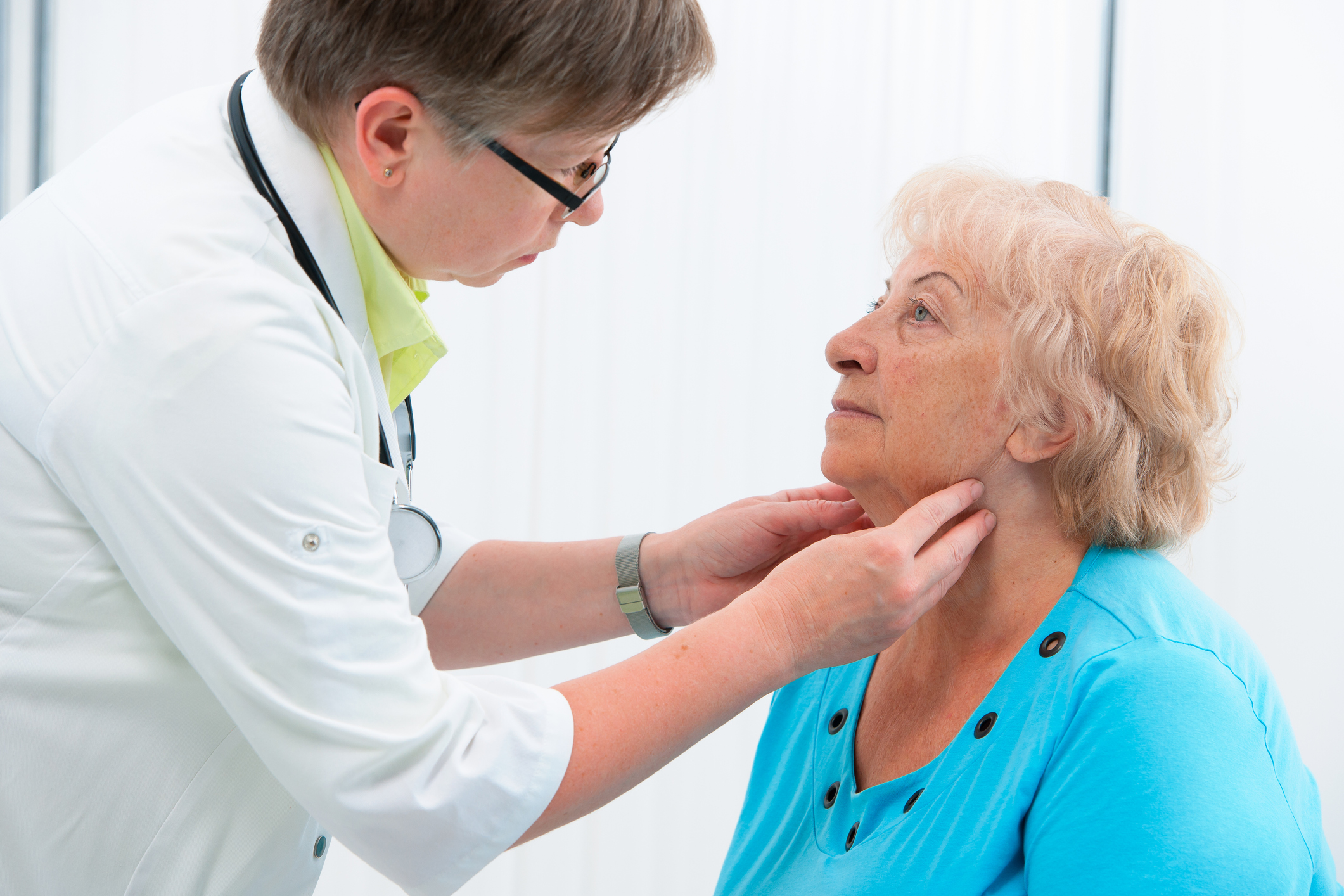 5 Signs You May Need To Check Your Thyroid