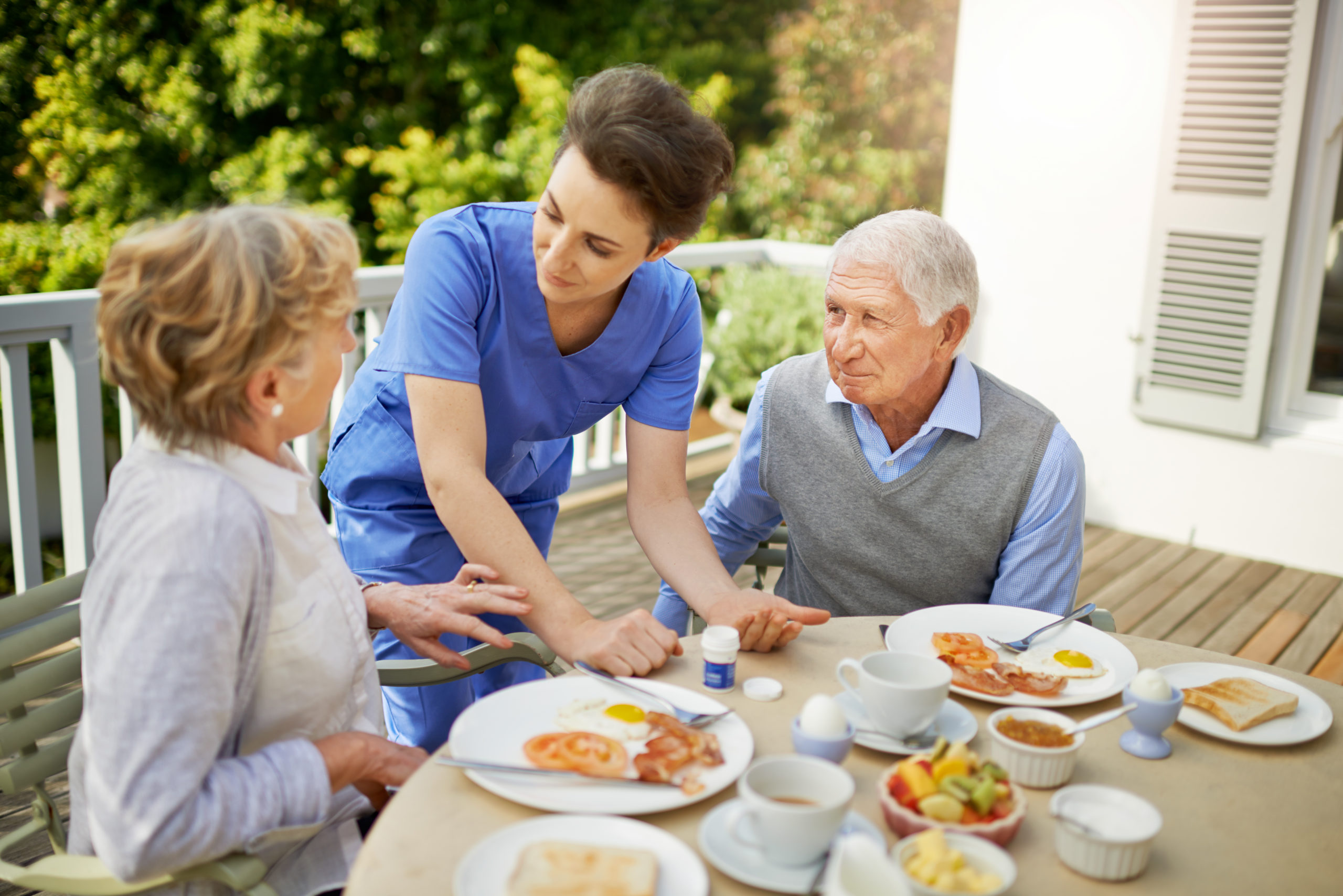 Keeping A Senior Loved One Hydrated – How Much Do They Really Need